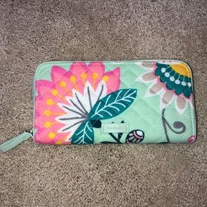 Vera bradley wallet